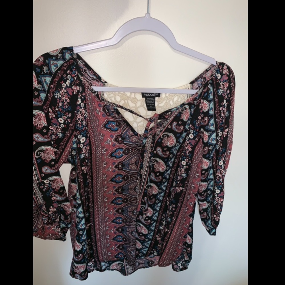 Long sleeve light weight top